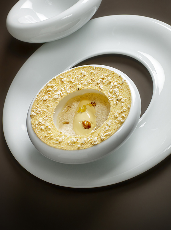 Une croûte sèche de riz soufflé sur une noisette mousseuse Thuriès Magazine