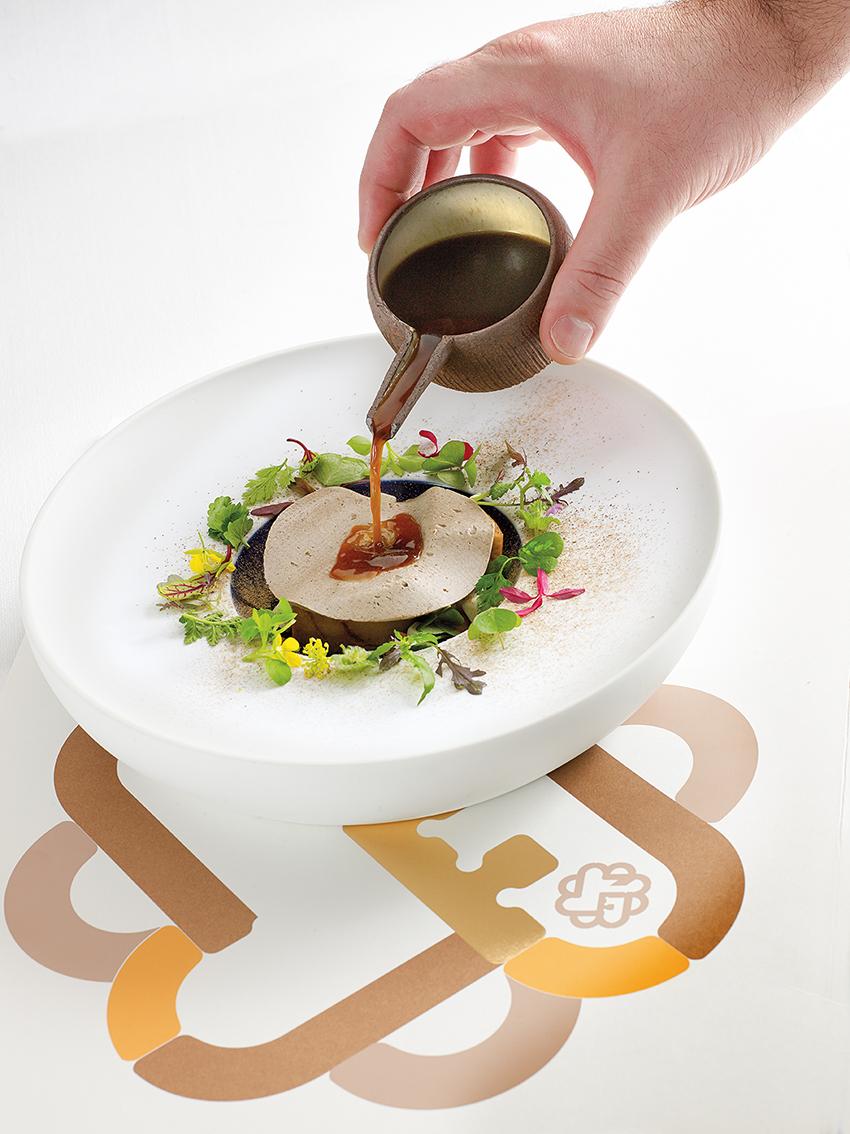 Consommé limpide, goûtu, floral, herbacé Thuriès Gastronomie Magazine