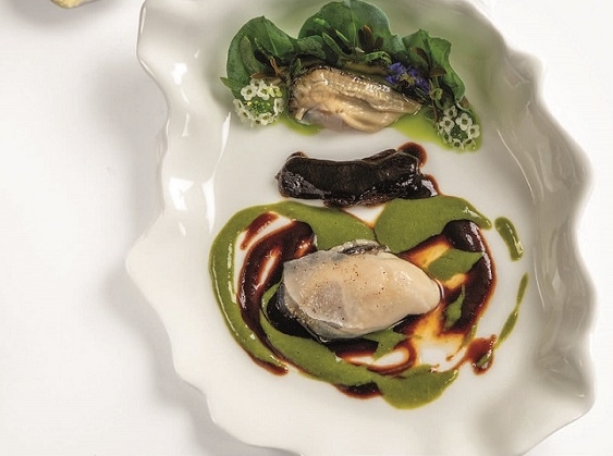 HUÎTRE ÉCHALOTE ET HERBES DES MARAIS 