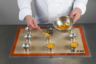 Couler un fond de caramel