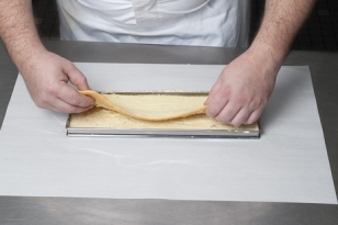 Recouvrir avec un second biscuit et le puncher.