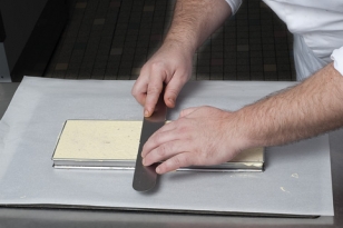 lisser avec la crème légère.