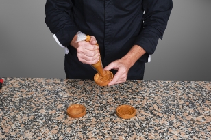 Pocher le crémeux caramel 