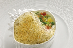 Cocktail glacé de petits pois, tourteau et araignée de mer 