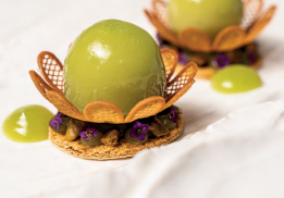  DÔME DE FOIE GRAS, POMME GRANNY SMITH, PAIN D’ÉPICES, PISTACHE