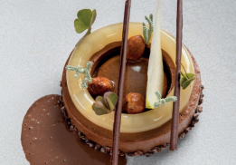 CHOCOLAT DE TANZANIE FUMÉ, POIRE, PRALINÉ NOISETTES