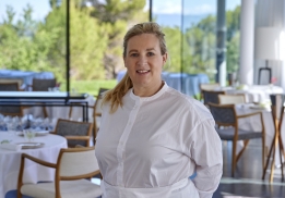 Hélène Darroze intègre les cuisines de la Villa La Coste