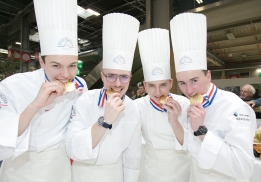 QUATRE NOUVEAUX MEILLEURS APPRENTIS DE FRANCE CHARCUTIERS TRAITEURS MÉDAILLÉS LORS DE LA 49E ÉDITION DU CONCOURS