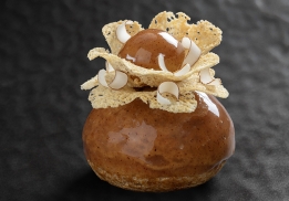 RELIGIEUSE AMANDE ANTOINETTE