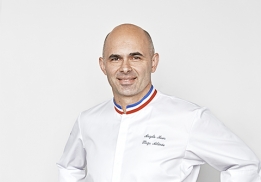 Angelo Musa, chef pâtissier exécutif de l'Hôtel Plaza Athénée.