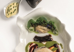 HUÎTRE ÉCHALOTE ET HERBES DES MARAIS 