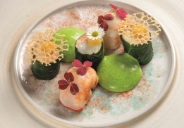 LANGOUSTINE, MAYONNAISE LÉGÈRE À LA LIVÈCHE, CONDIMENT YUZU