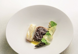 BARBUE, ASPERGE VERTE ET CONCOMBRE DE MER 