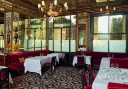 LE GRAND VÉFOUR CHANGE DE MAINS