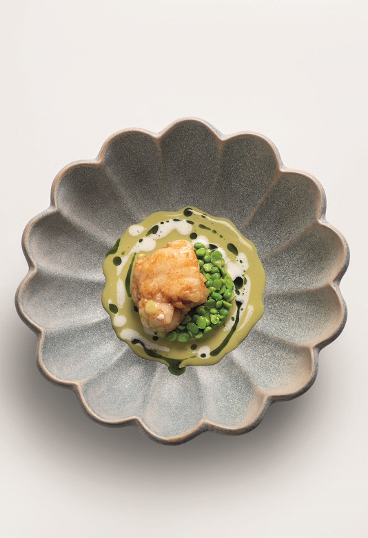 Lotte rôtie, petits pois, haddock