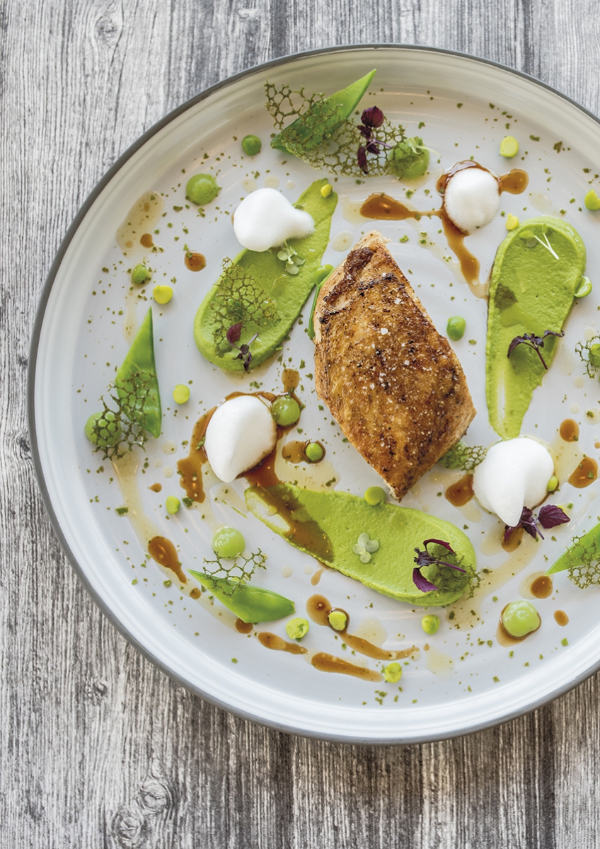 Suprême de poulet fermier, petits pois en cappuccino mentholé