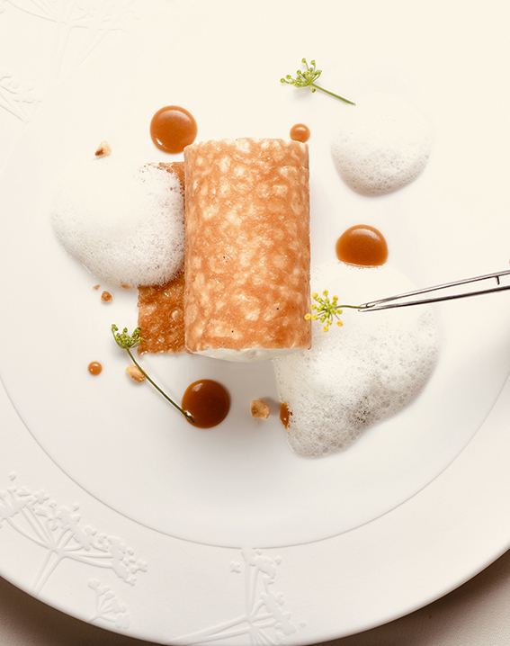 Millefeuille moderne, caramel &amp; fleurs d’anis