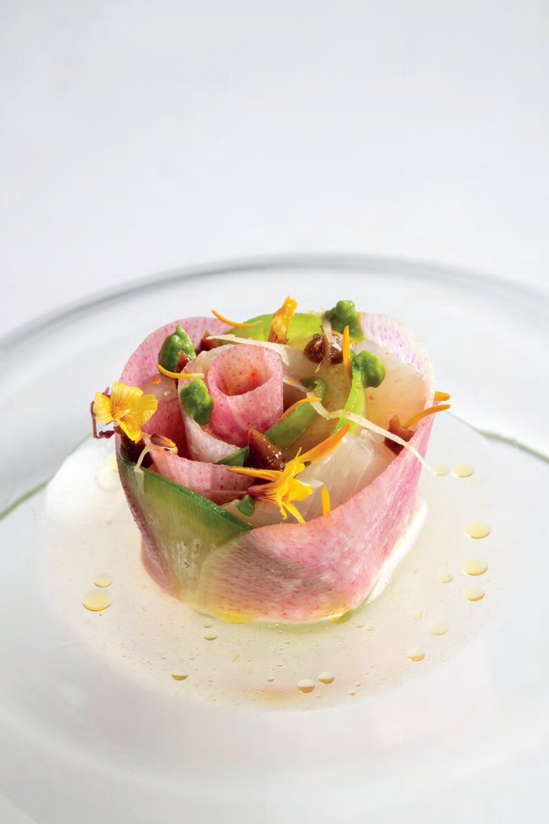 Pétale de daurade, agrumes &amp; bouillon dashi