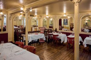 Alain Ducasse cède son bistrot « Aux Lyonnais »